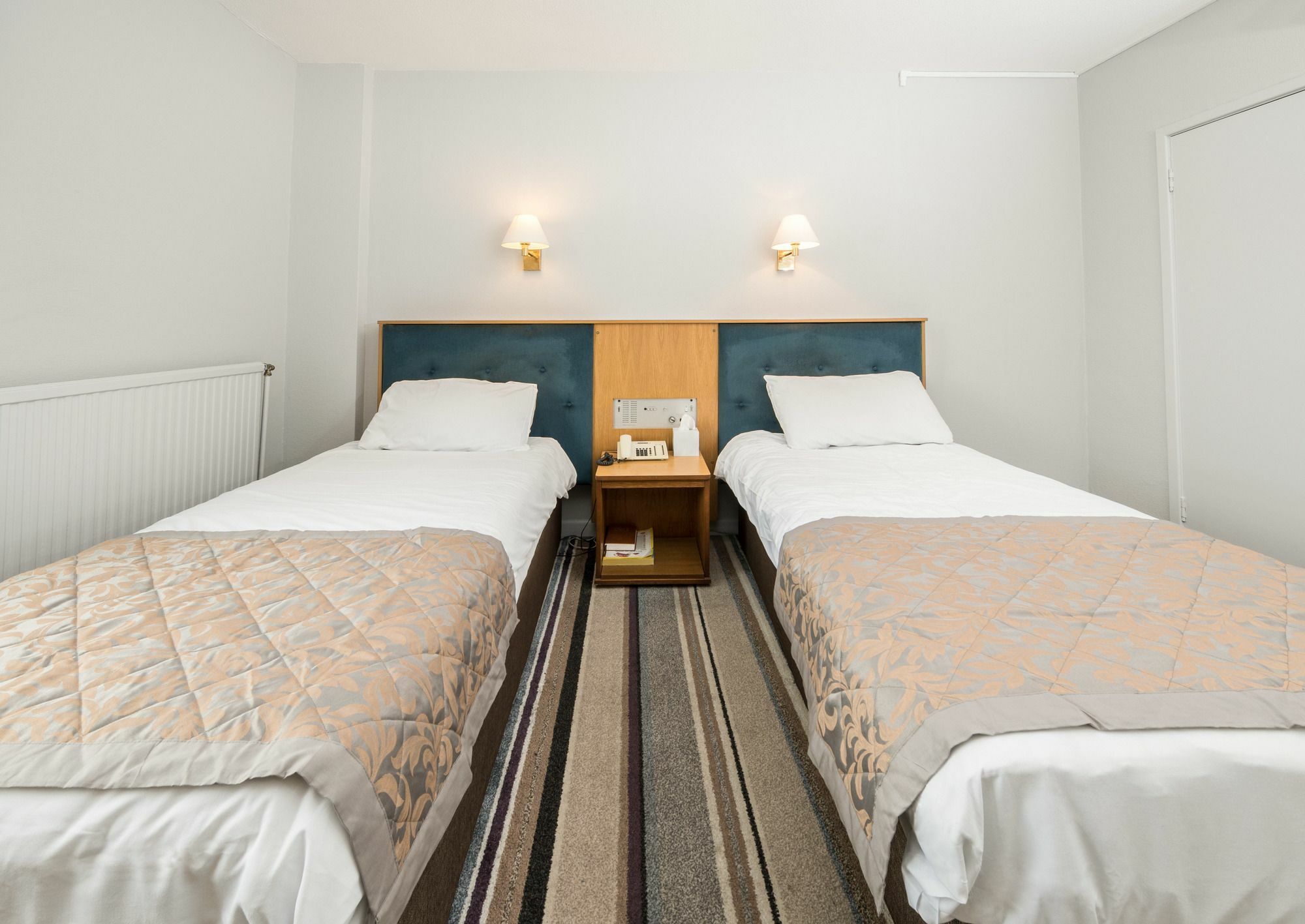 Norwich Hotel ภายนอก รูปภาพ