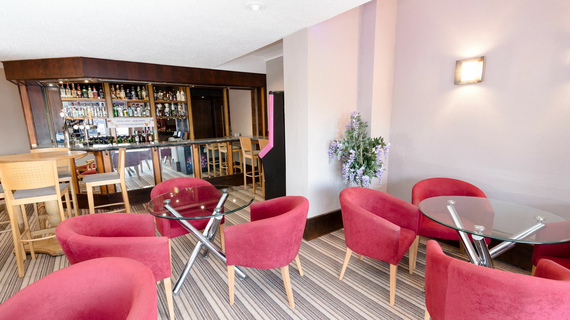 Norwich Hotel ภายนอก รูปภาพ