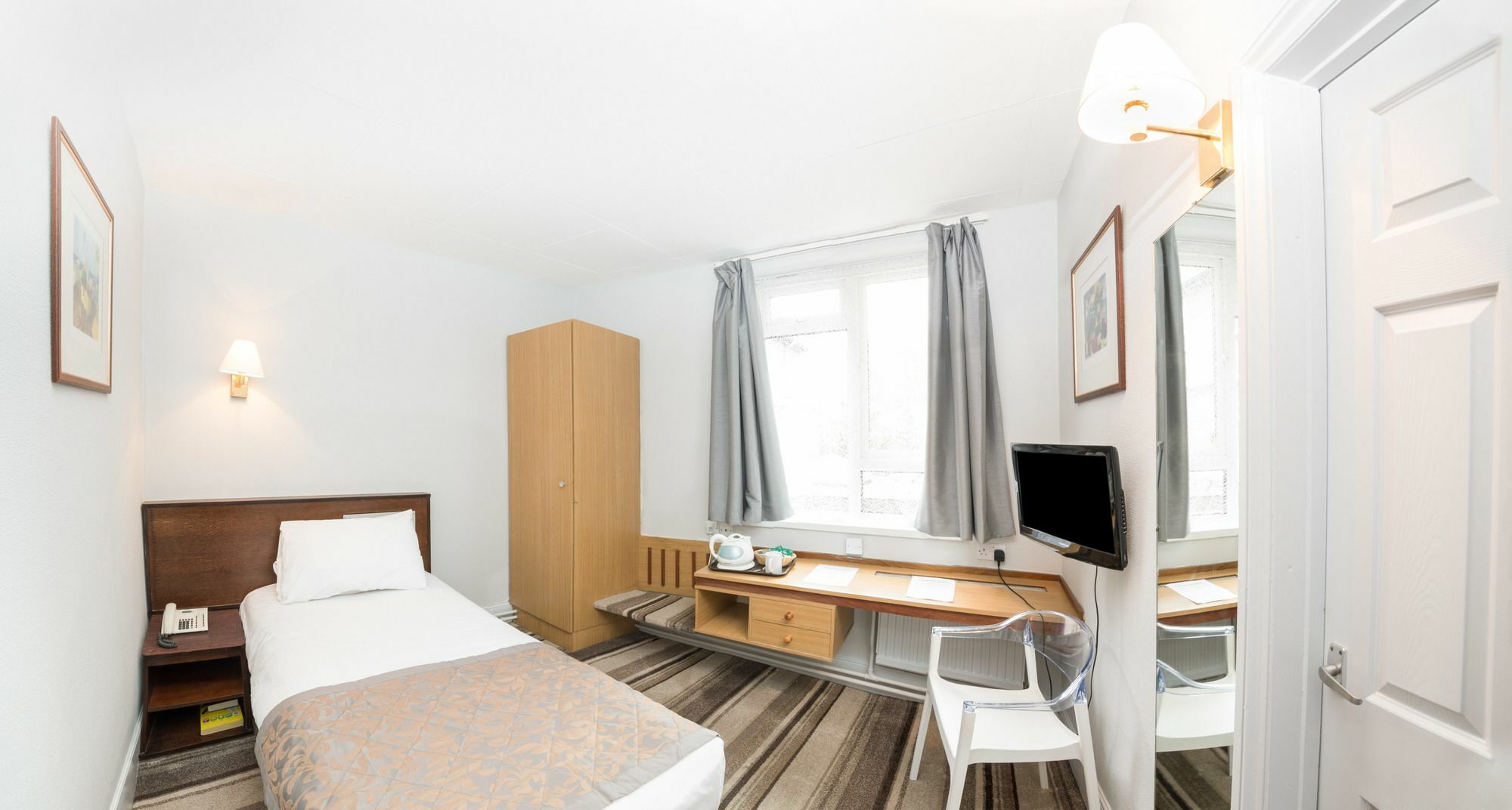 Norwich Hotel ภายนอก รูปภาพ