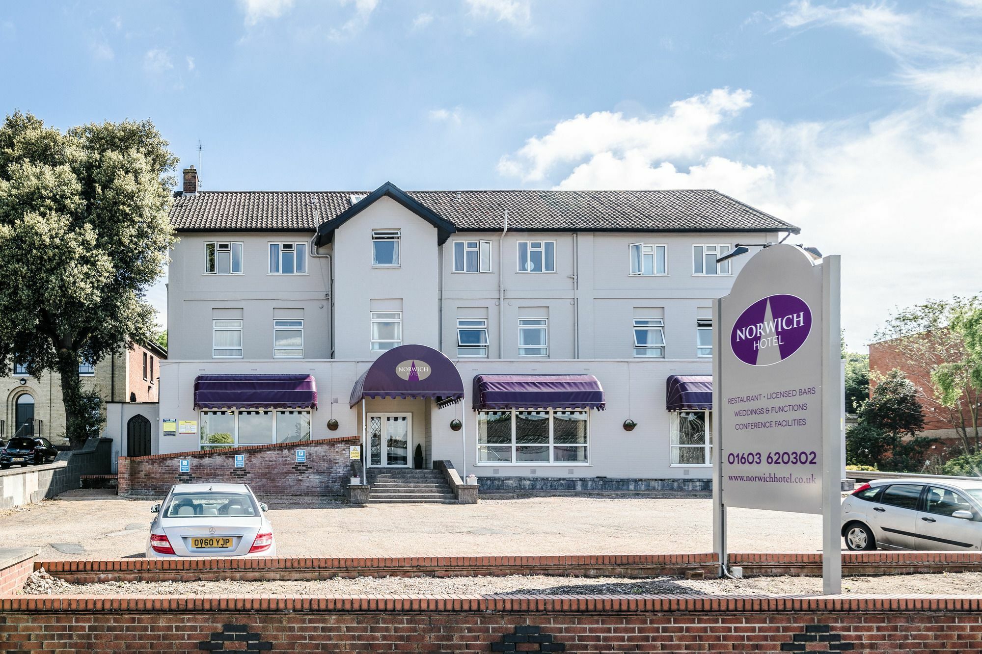 Norwich Hotel ภายนอก รูปภาพ